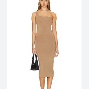 Re Ona Sophia One Shoulder Dress Macadamia tan stretch body con Revolve NWT S